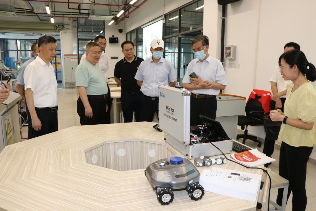 F5ECCE94349A82FB03D2EC909D0_3CE6A69E_17A06