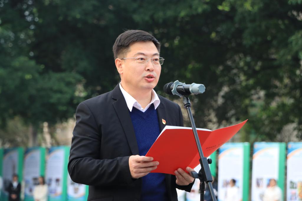 8C380816E194F57249DEFEDCADE_F887BC14_EF8B EF8B