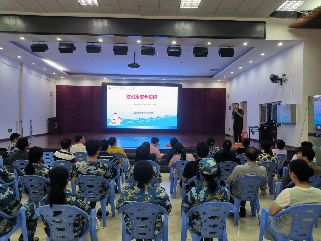 C1B72FDFF14569FD51CEE9D0101_0057924B_1C06A