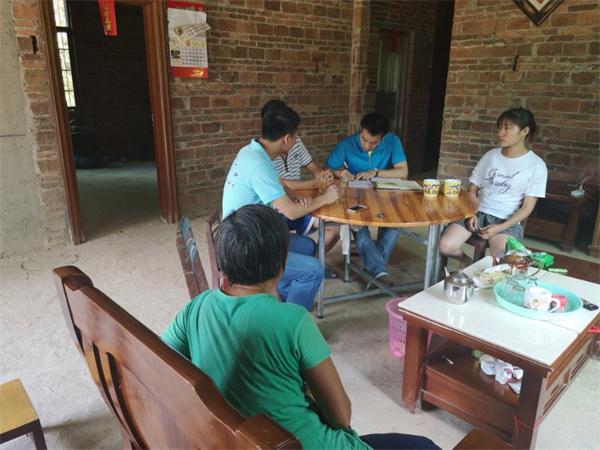 1532487682106989.jpg ³¤ÆÂÕò×ß·ÃÆ¶À§Ñ§Éú£¨ÊÜ·ÃѧÉú£¨ÄУ©ÒÑÕÚµ²£¬£¬²»Ð¹Â¶Ñ§ÉúÒþ˽£©1.jpg