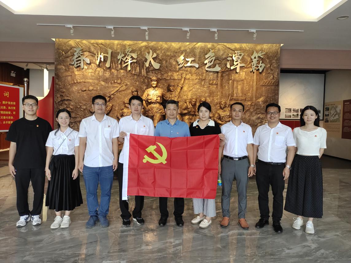 20AB0000A4BB8BA02742551FEE6_6B9D3EA2_256F7