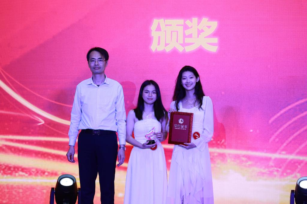 24D32F333EE716A4A09B0DE44E3_B19BA0A9_137E3 24D32F333EE716A4A09B0DE44E3_B19BA0A9_137E3