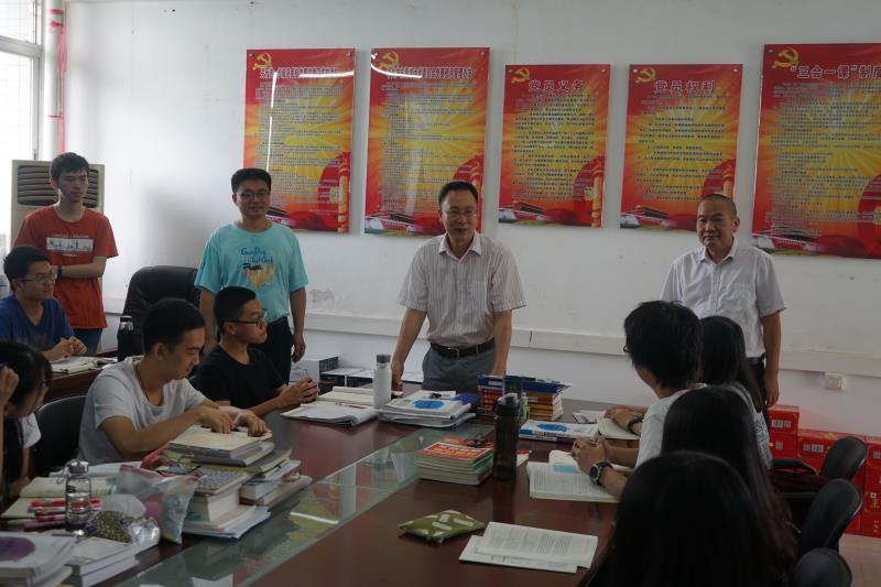 1533896972903968.jpg 1533896972903968.jpg