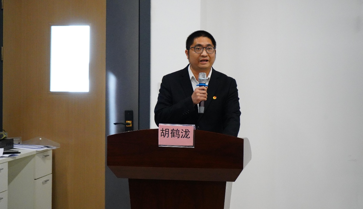 929F95B08E36C6EC82E69B12568_54BB733B_E28F6