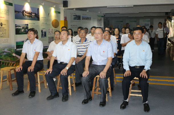 1571402130129146.jpg 寓目纪录片_副本.jpg