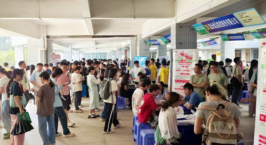 4086531DFC2FF4B0DD92BA739D2_AB8BC105_1A4CB