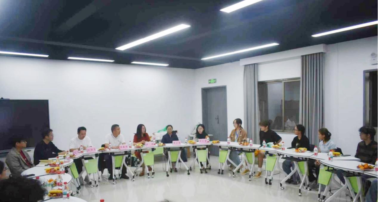 F2468316B3DBA4BE306516C6914_F2B108E5_18FE7