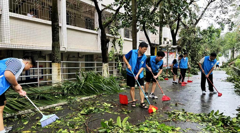 42621AF02C523D14BF87E7B5D76_8D8CD7D2_30AB0