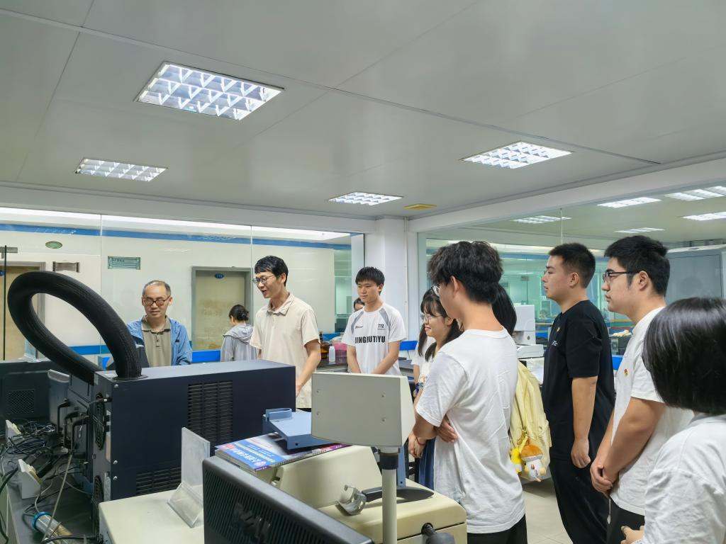 7B303BF630F2D79CE54495E55E2_8E39D491_16085