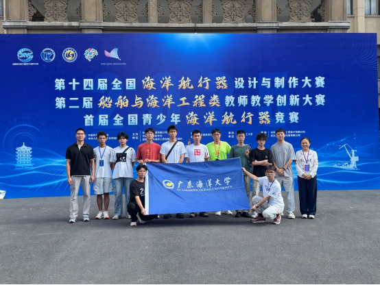 658AC7671FA75D98A2E04CB15B2_EE014DEA_7F15A