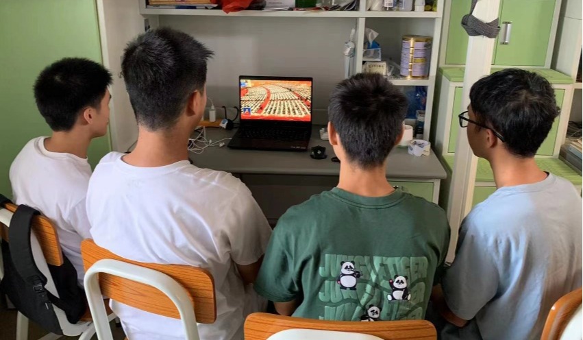 A66162283DEFFA57CF73062F540_DA39DE3A_19C35