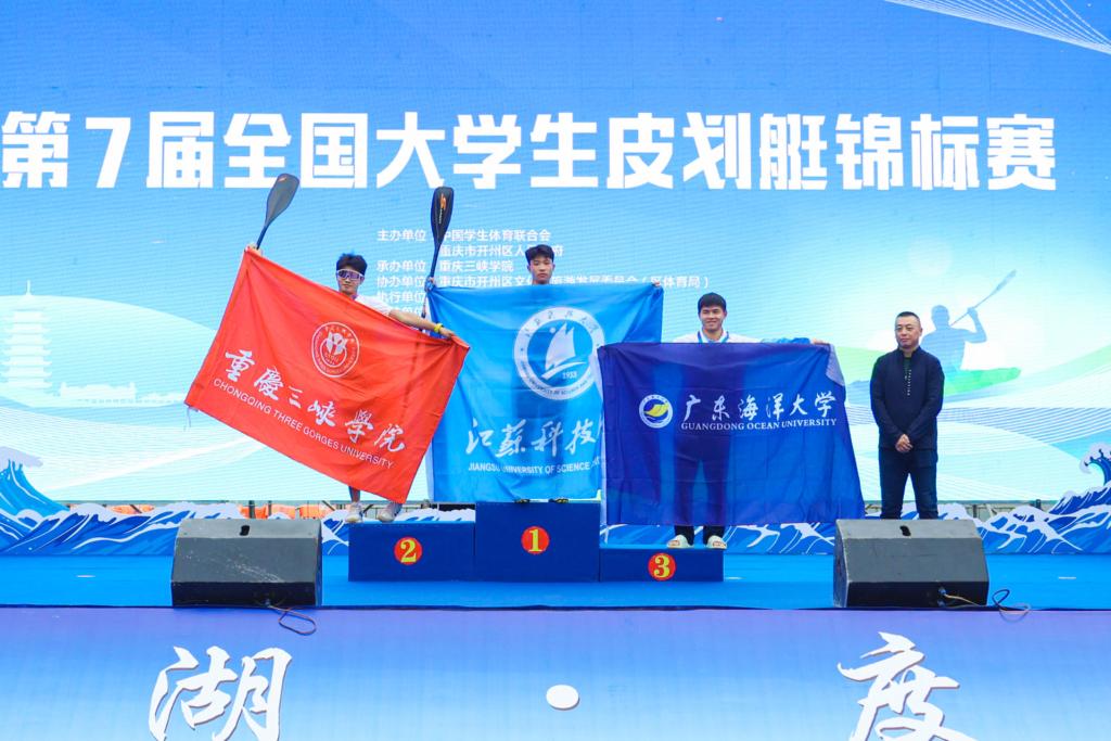 77165E6E2C540E3812D56DFE94D_53F8E144_18A2A