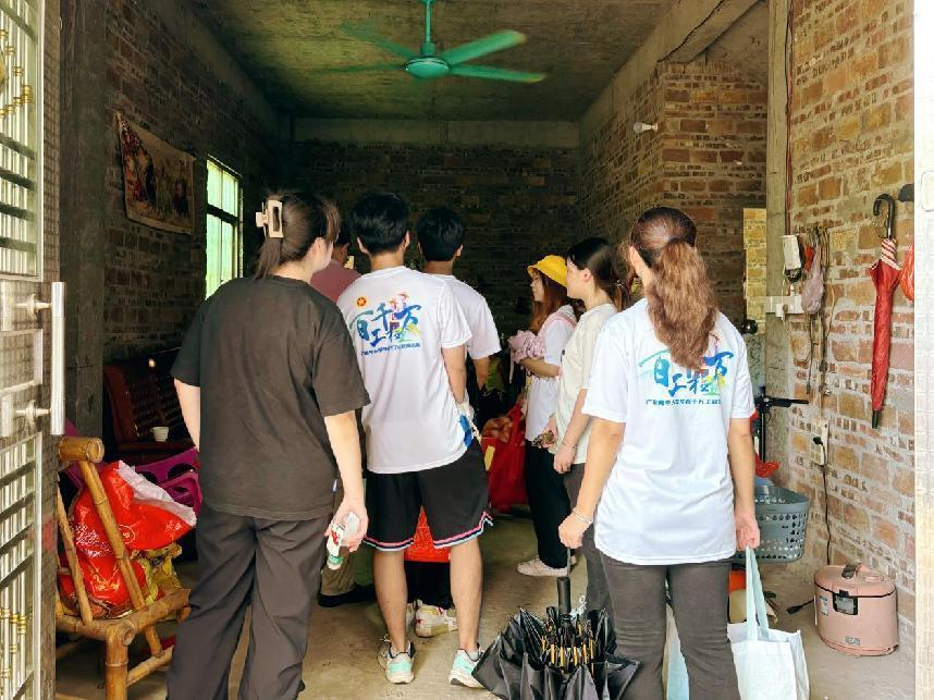 B4C0B372ACE8E8F30C2C1C43040_9E108CF6_DE51D