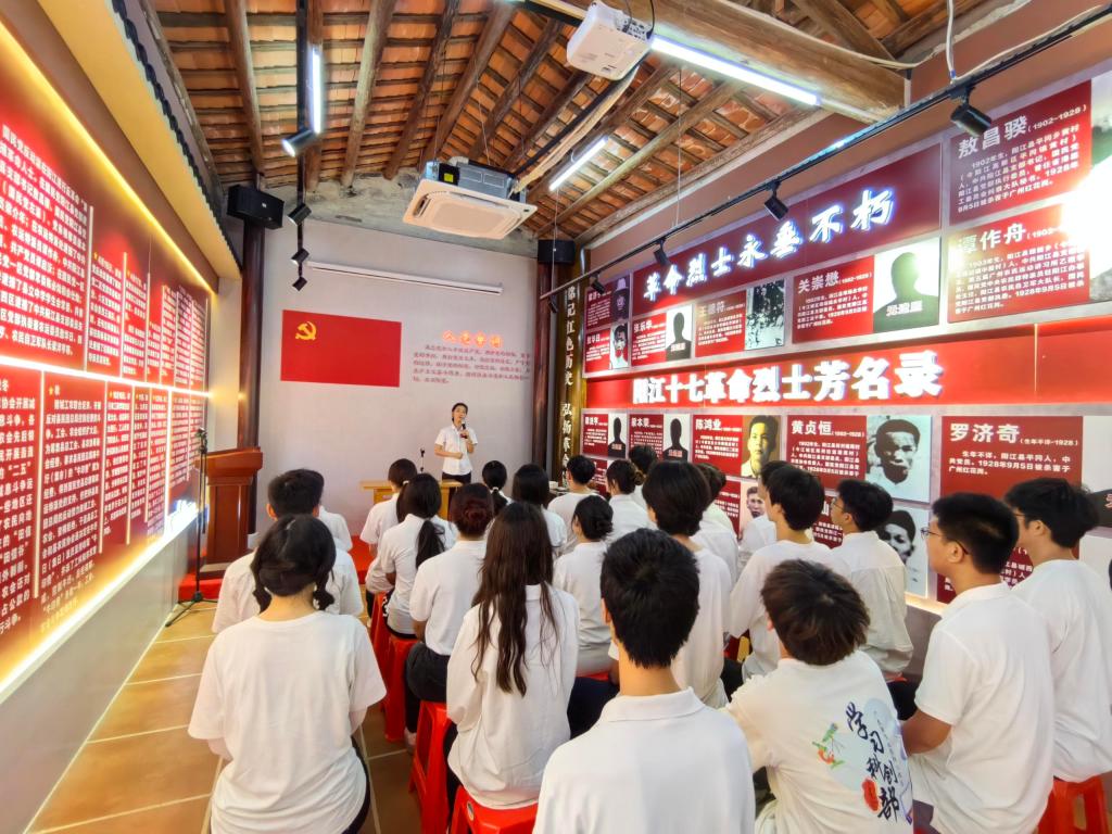 BDEC822C0863DDB97238473FDD3_79EDD67A_23828