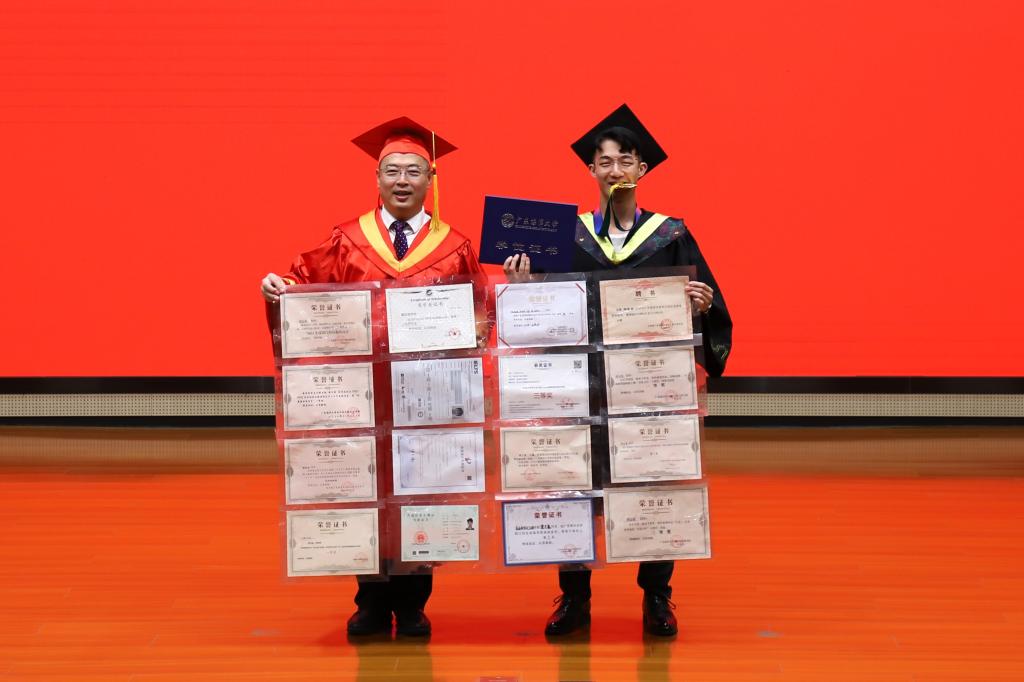 C4BA9EDDCA60E87EECEFC77EAFC_82EDA004_FBEA