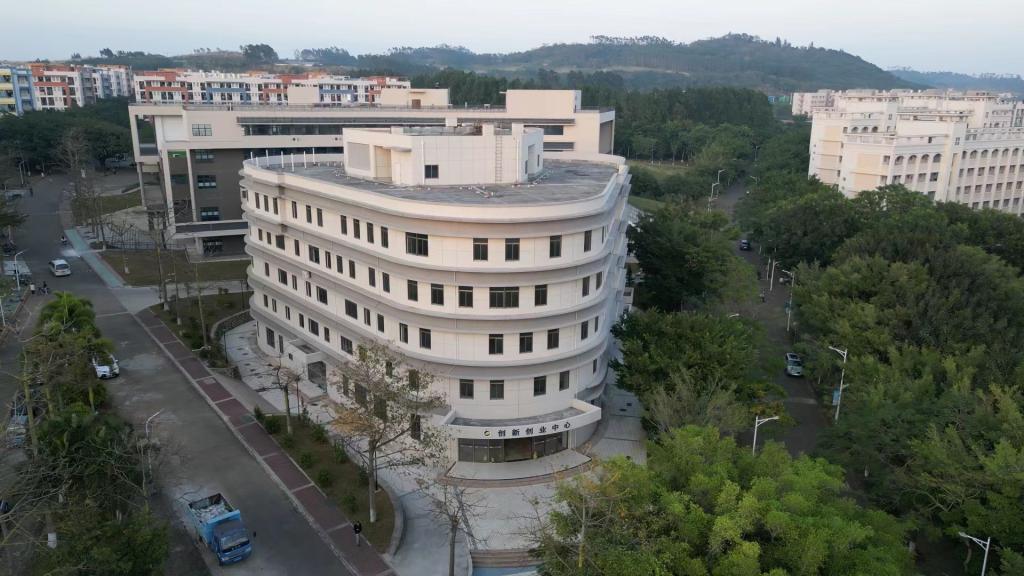 2BC53CD3B49E4558694D0A8EC35_16F8BD63_181D8