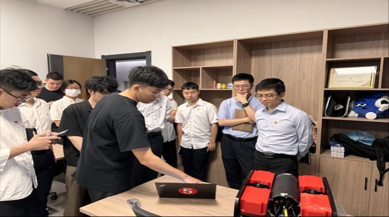 CCDB95BD6542E398C1A614F6A92_E7DA7632_C581