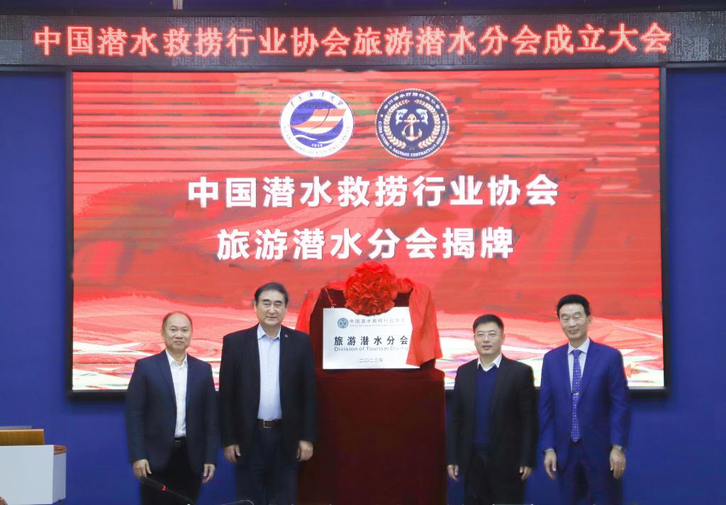 4962704F3DA37C18579CBC2C9DE_73E6E4BA_18414 4962704F3DA37C18579CBC2C9DE_73E6E4BA_18414