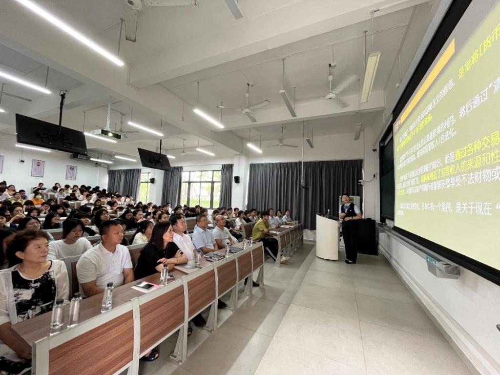 25449786895701C4BF6744E93C0_4B3A7867_18775